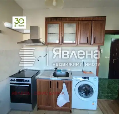 Снимка 5 — Двустаен апартамент в ж.к. Възраждане 1, Варна с тераса
