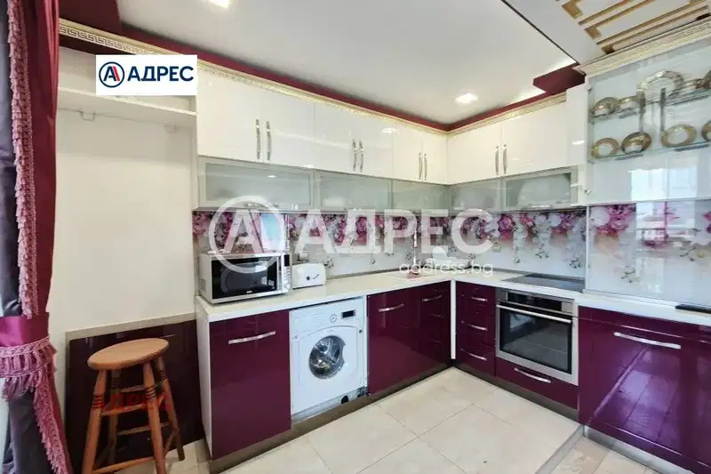 4-bedroom apartment in Varna, Vyzrajdane 1