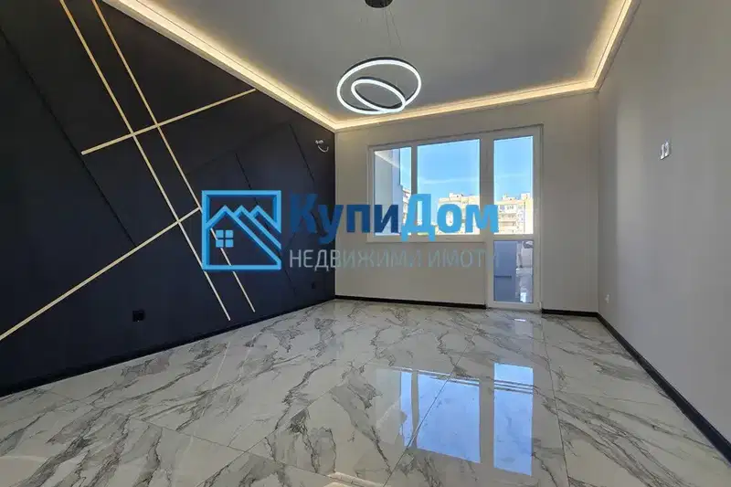 Three-room apartment in Vazrazhdane 2 with terrace