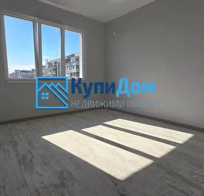 Photo 3 — Three-room apartment in Vazrazhdane 2 with terrace