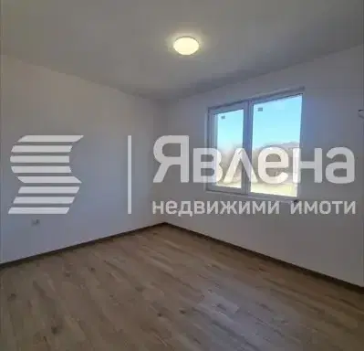 Снимка 5 — Двустаен апартамент с тераса и панорама във Варна, Възраждане 3