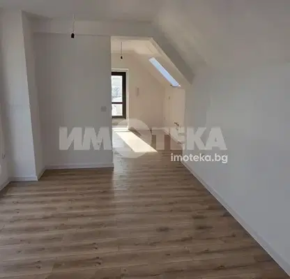 Снимка 4 — Двустаен апартамент с тераси във Възраждане 3, Варна