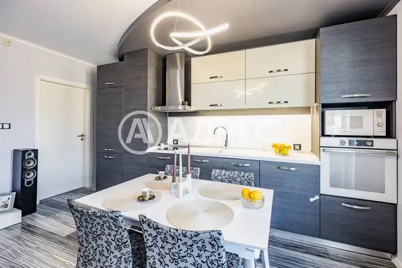 3-room apartment in Zimno kino Trakiya, Varna with two terraces