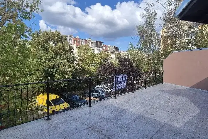Двустаен апартамент с голяма тераса в Бузлуджа, Велико Търново