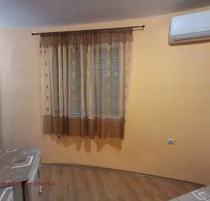 Снимка 3 — Едностаен апартамент на партер в кв. Бузлуджа, Велико Търново