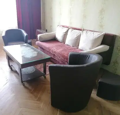 Снимка 3 — Двустаен апартамент в центъра на Велико Търново с тераса