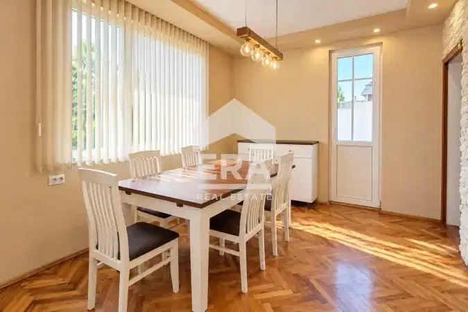 3-bedroom apartment in Veliko Tyrnovo, Centyr