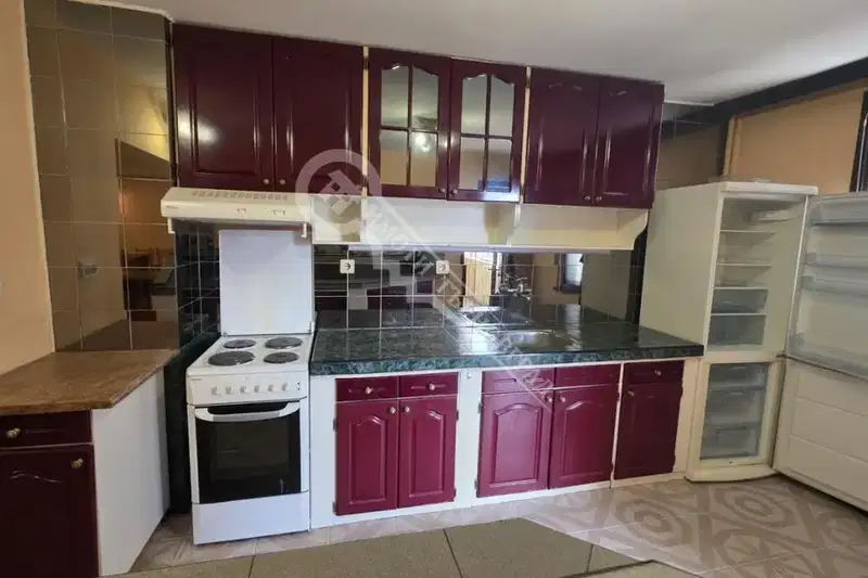 3-bedroom apartment in Veliko Tyrnovo, Centyr