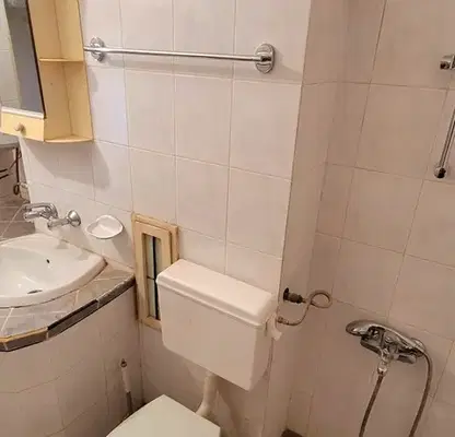 Снимка 2 — Южна гарсониера с тераса в район Васил Левски, Видин