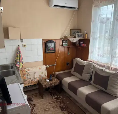 Снимка 2 — Двустаен апартамент в центъра на Враца с южно изложение