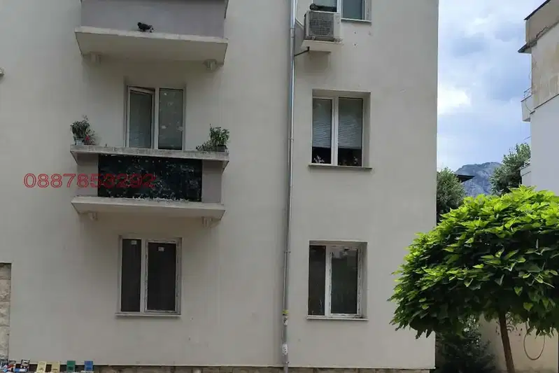 3-bedroom apartment in Vraca, Centyr