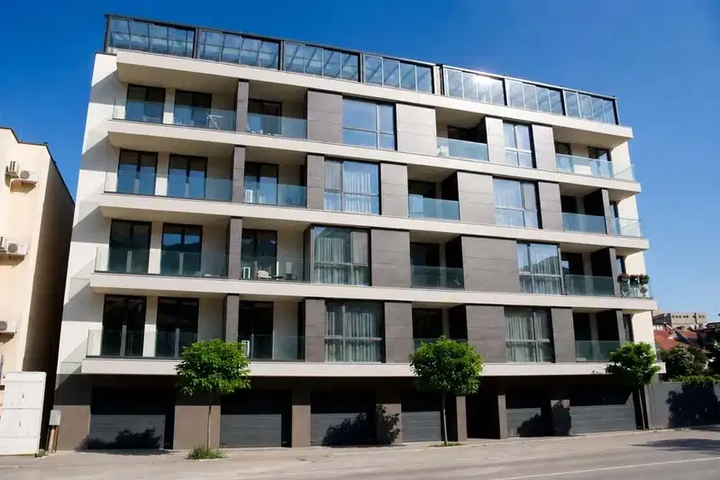 3-bedroom apartment in Vraca, Centyr
