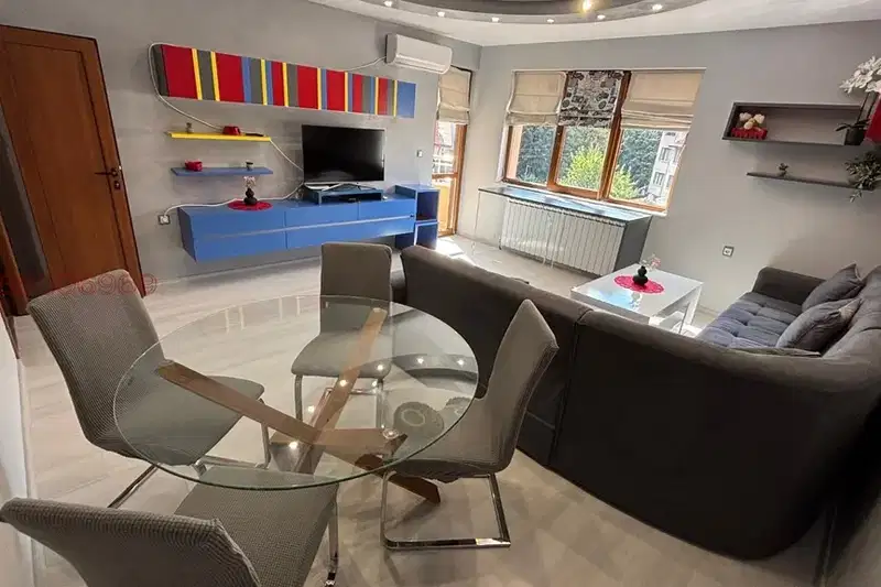 2-bedroom apartment in Vraca, Centyr