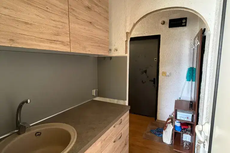 One-room apartment with terrace in Dabnika, Vratsa