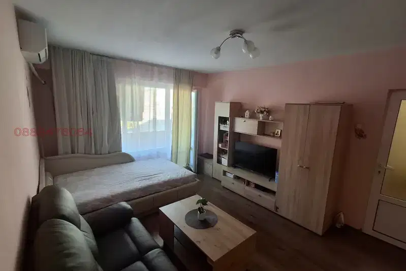 One-room apartment in kv. 72, Vratsa with air conditioning and elevator