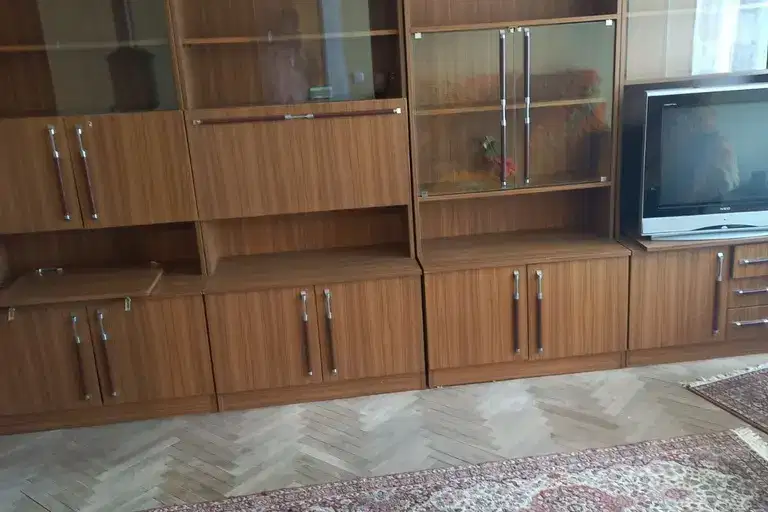 Three-room apartment with parking in Seniche, Vratsa