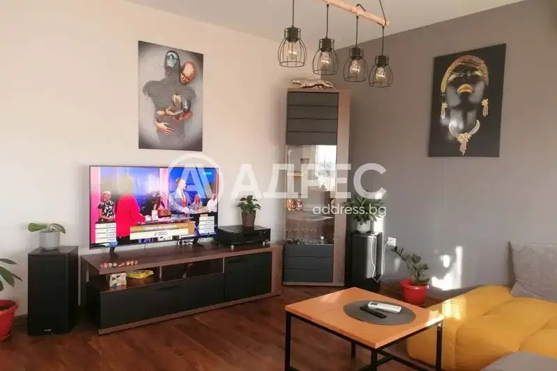 3-bedroom apartment in Yambol, Avren
