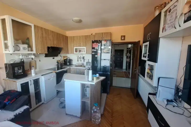 Two-room apartment with two bedrooms in the centre of Yambol