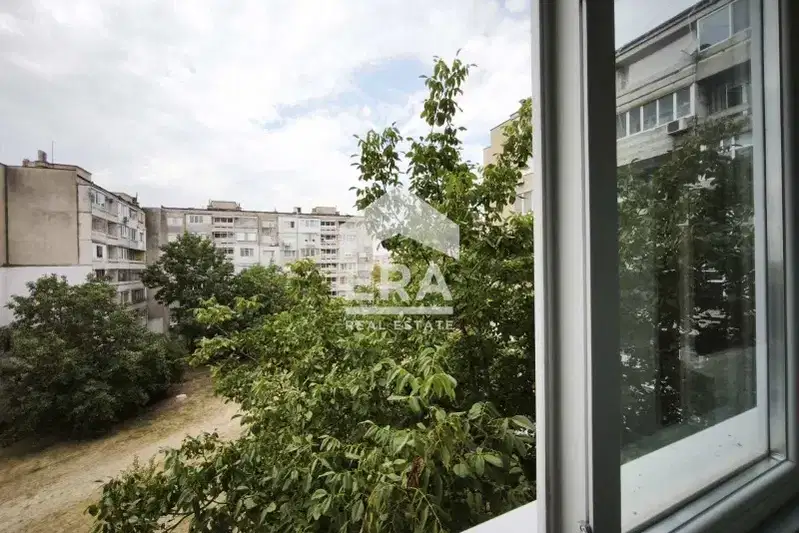 Three-room apartment with terrace in Studentski Grad, Yambol