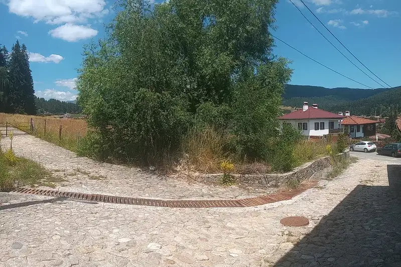 Парцел в София, Копривщица