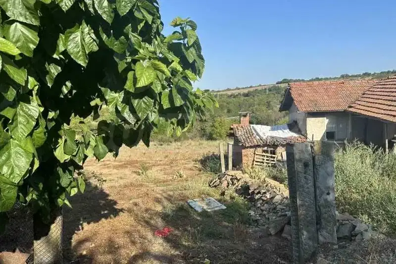 Plot in Veliko Tyrnovo, Lyaskovec