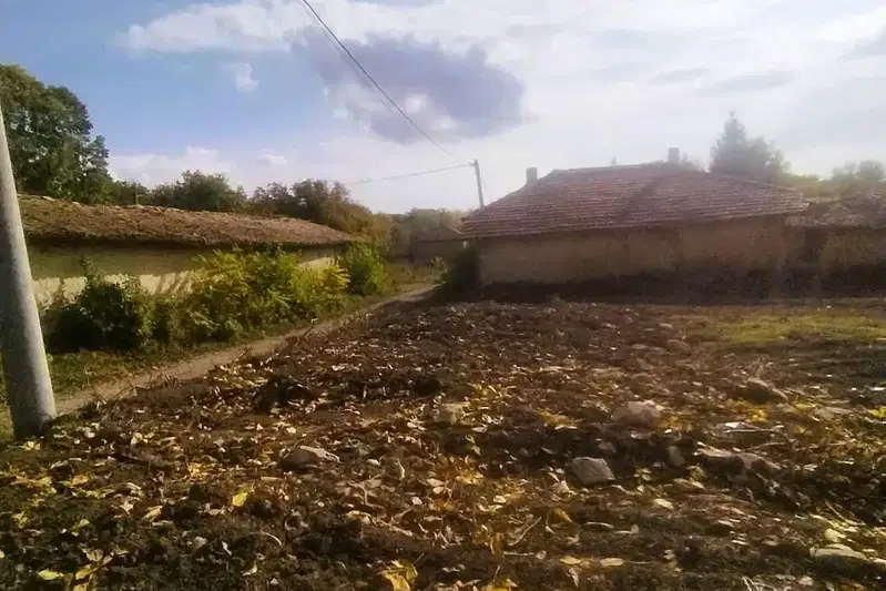 Plot in Tyrgovishte, Popovo