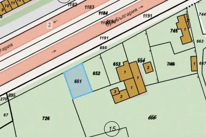 Plot in Ruse, Rodina 1