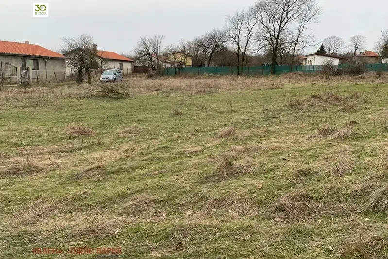 Plot in Varna, Avren
