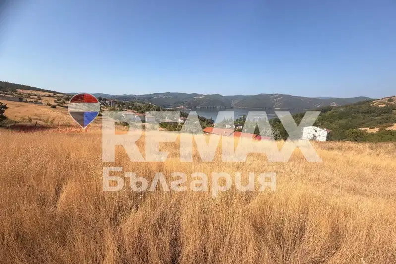 Plot in Kyrdjali, Brosh