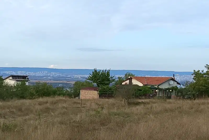 Plot in Konstantinovo