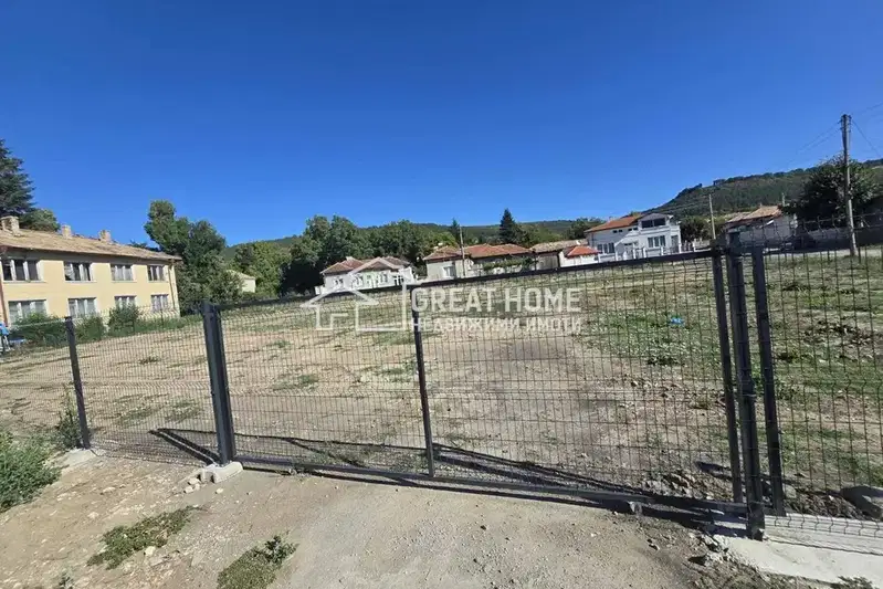 Парцел в Търговище, с. Лиляк
