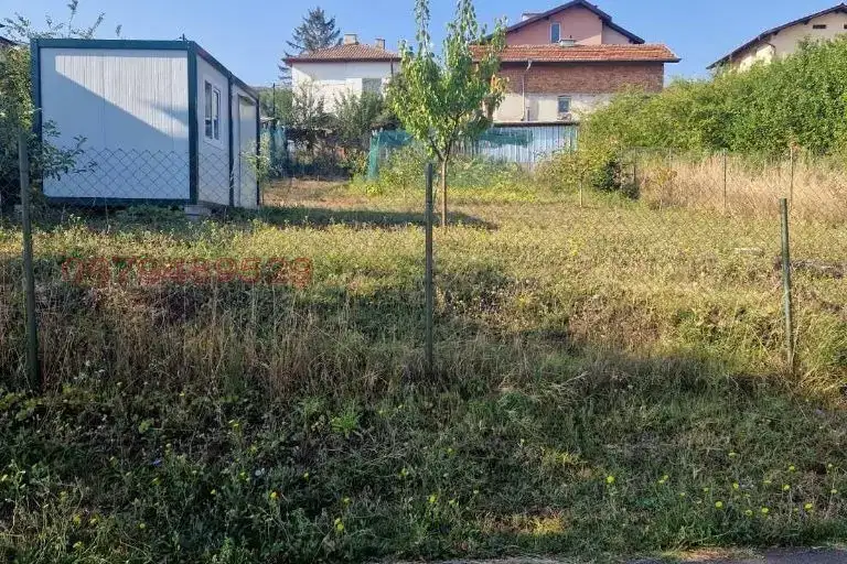 Plot in Lozen