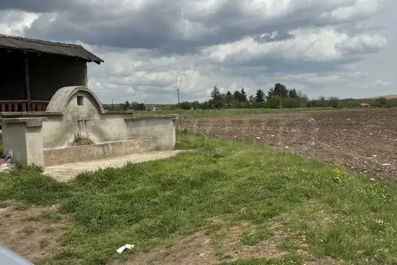 Plot in Burgas, Syedinenie
