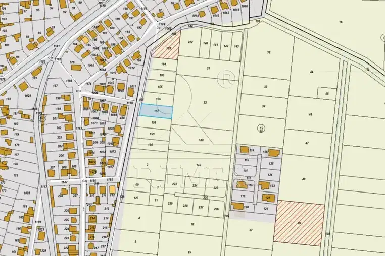 Plot in Plovdiv, Zlatitrap