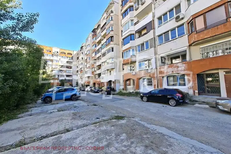 Plot in Sofia, Lyulin 5