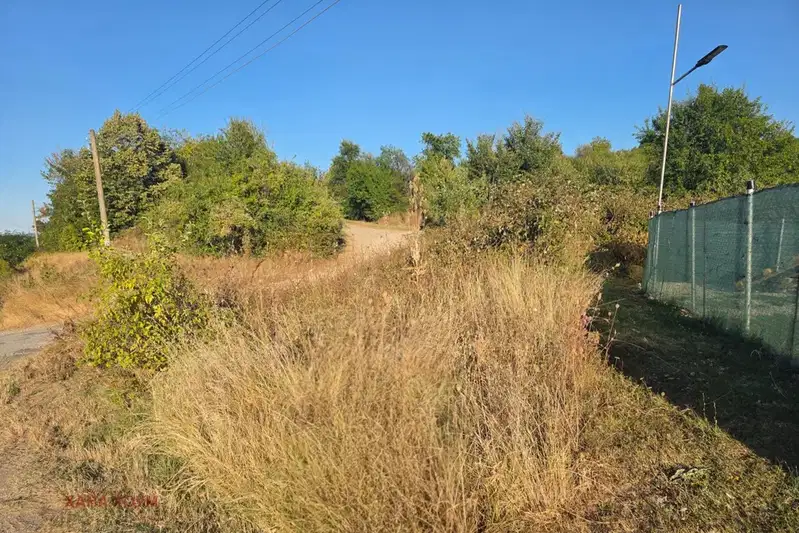 Парцел в Ловеч, Троян