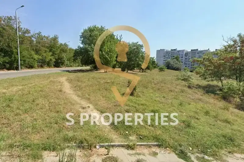 Plot in Varna, Vladislav Varnenchik 1