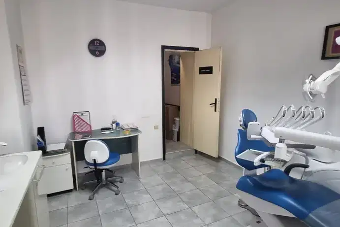 Промишлена сграда в Разград, Център