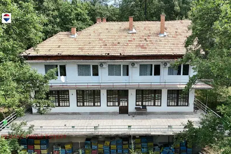 Промишлена сграда в Разград, с. Беловец