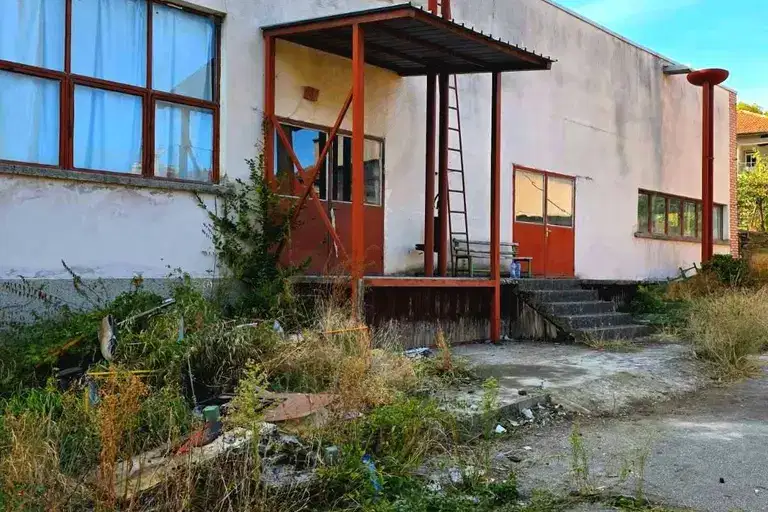 Industrial Building in Montana, Kopilovci