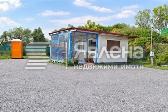 Промишлена сграда в с. Лозен
