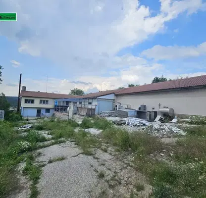 Снимка 2 — Промишлена сграда в Разград, с. Мортагоново