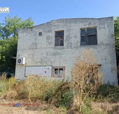 Снимка 2 — Промишлена сграда във Варна, с. Неофит Рилски