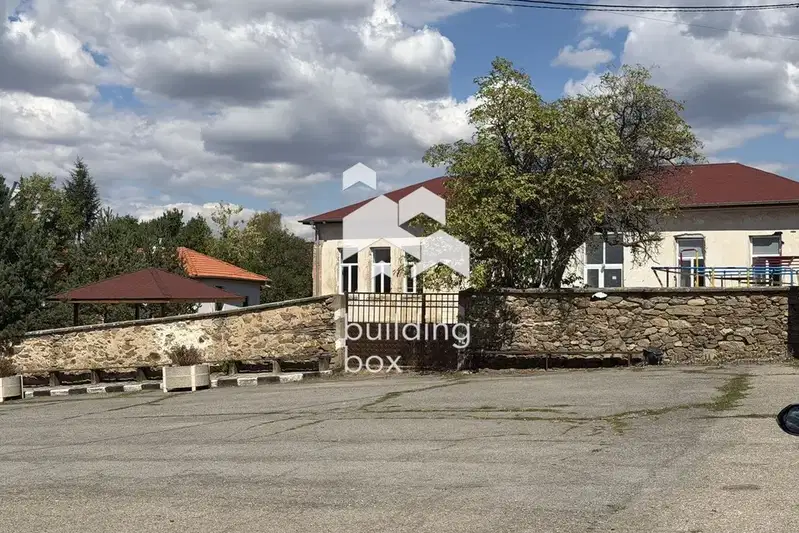 Industrial Building in Sofia, Paunovo