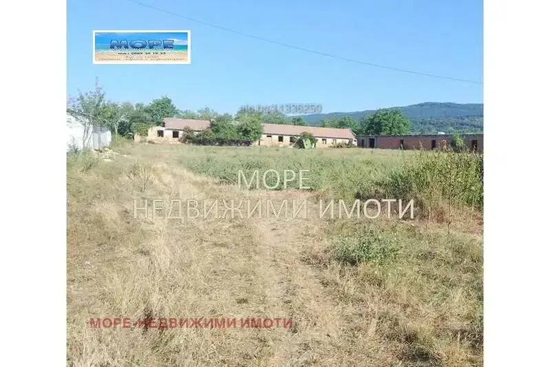 Промишлена сграда в Бургас, с. Руен