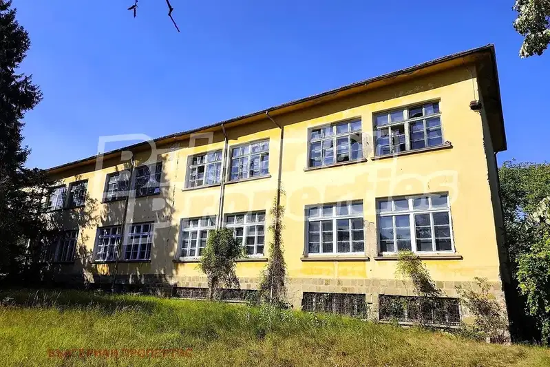 Industrial Building in Lovech, Terziisko