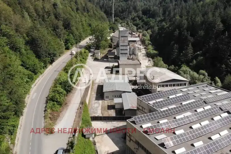 Industrial Building in Smolyan, Ustovo