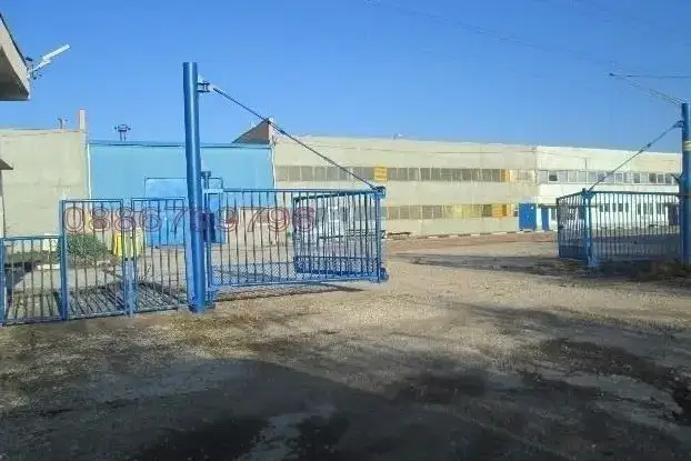 Промишлена сграда в София, Ботунец