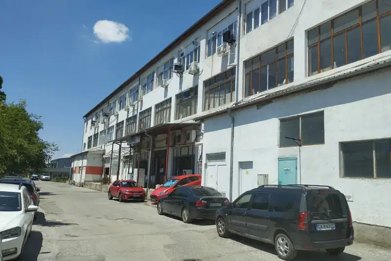 Industrial Building in Sofia, Npz Iskyr