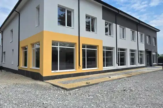 Industrial Building in Tyrgovishte, Centyr